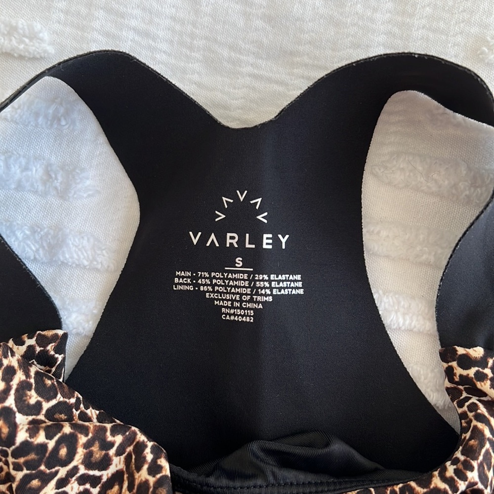 Varley Leopard Workout Set - Picture 11 of 14